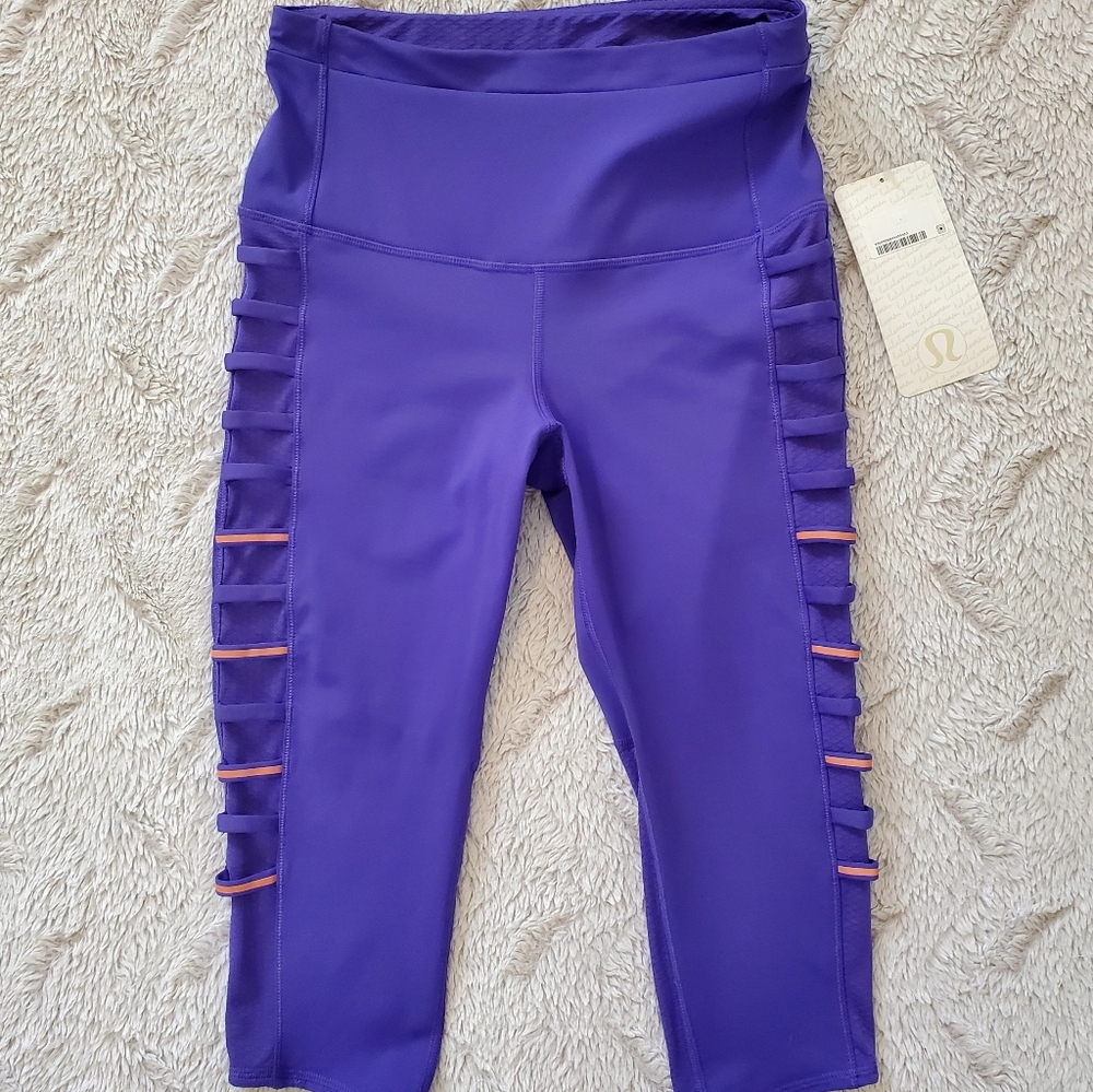 Lululemon Iris Flower 17" Breezy Crop Size 6 - Picture 3 of 14